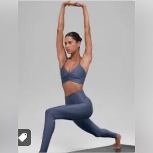 Alo yoga bluestone airlift Leggings and Divine  bra size s NWT